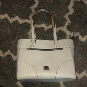 Off white Dooney & Bourke